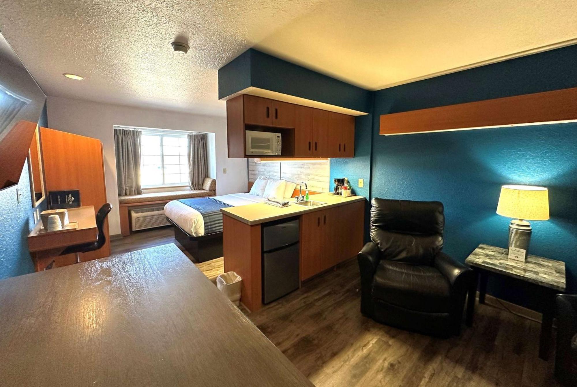 Microtel Inn & Suites Tomah Exterior photo