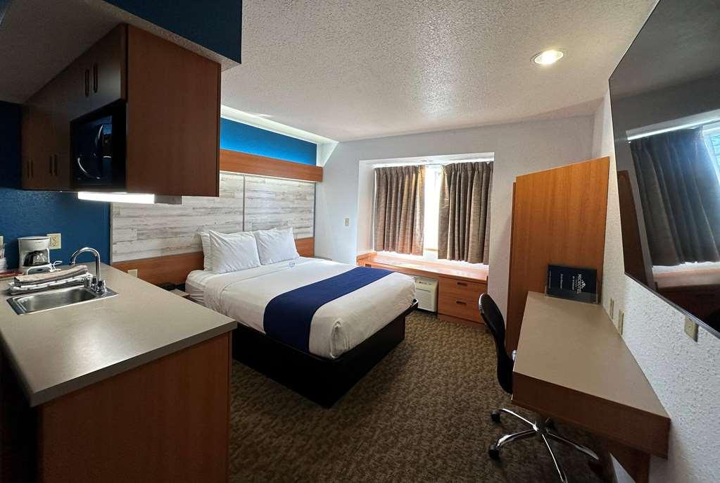 Microtel Inn & Suites Tomah Room photo