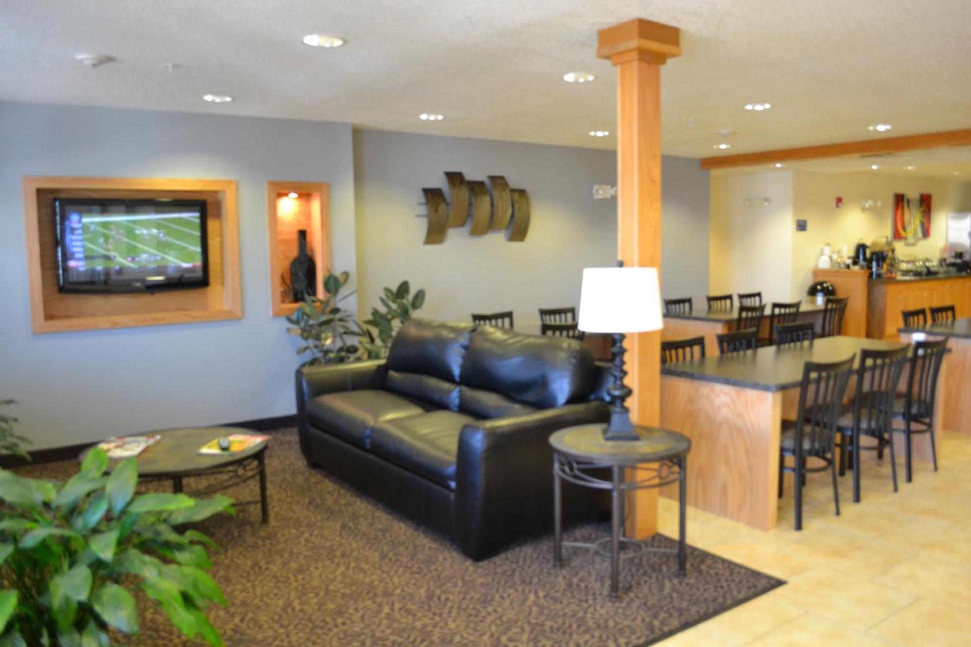 Microtel Inn & Suites Tomah Exterior photo